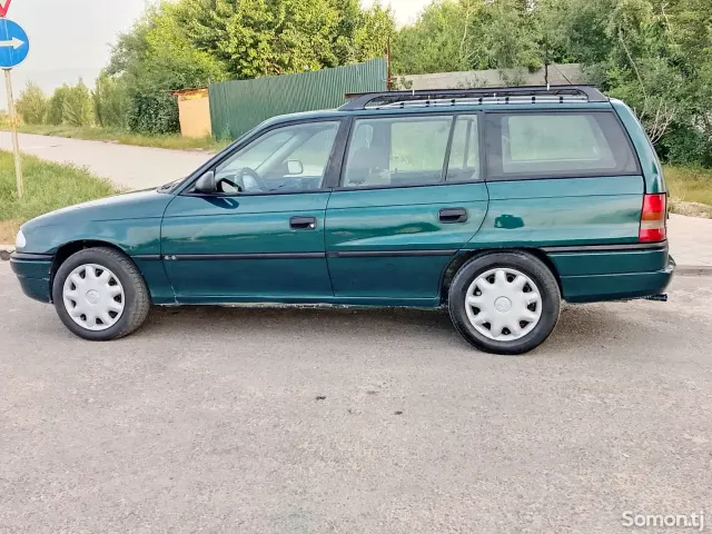 Opel Astra F 1997 · 1.6 MT