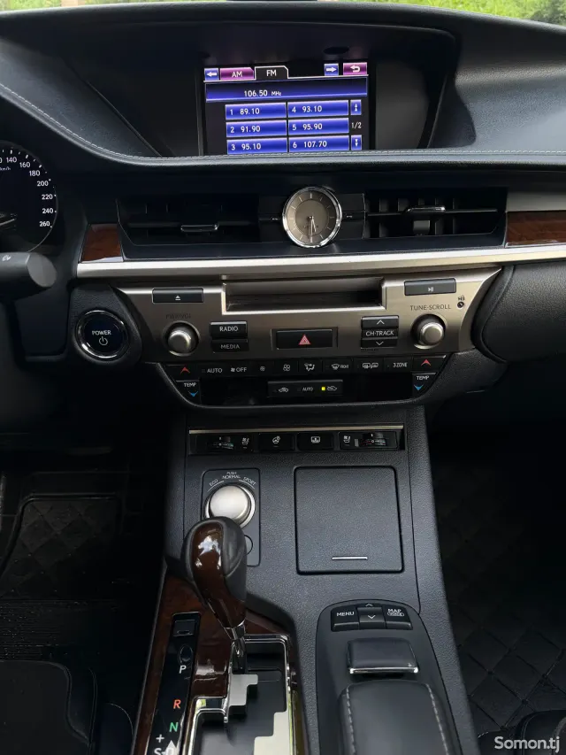 Lexus ES series 2015 · 3.0 AT