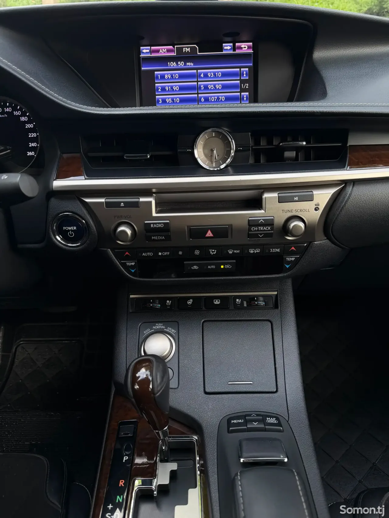 Lexus ES series 2015 · 3.0 AT
