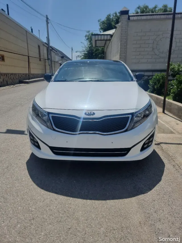 Kia K5 2015 · 2.0 AT
