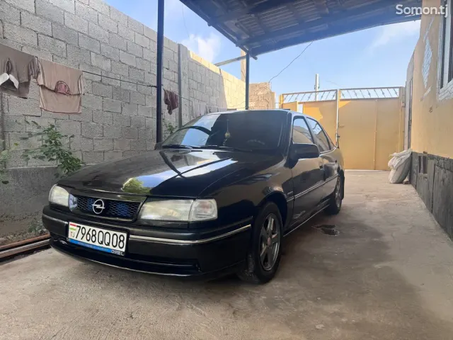 Opel Vectra A 1993 · 1.6 MT