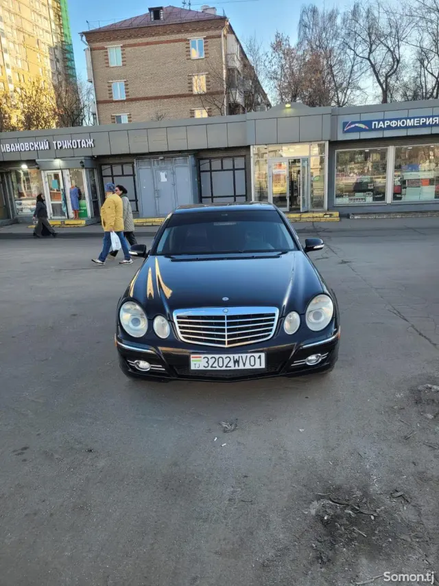 Mercedes-Benz E class 2004 · 3.2 AT