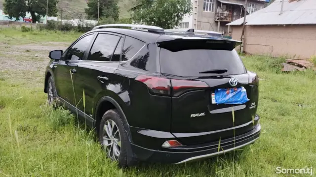 Toyota RAV 4 2016 · 2.5 AT