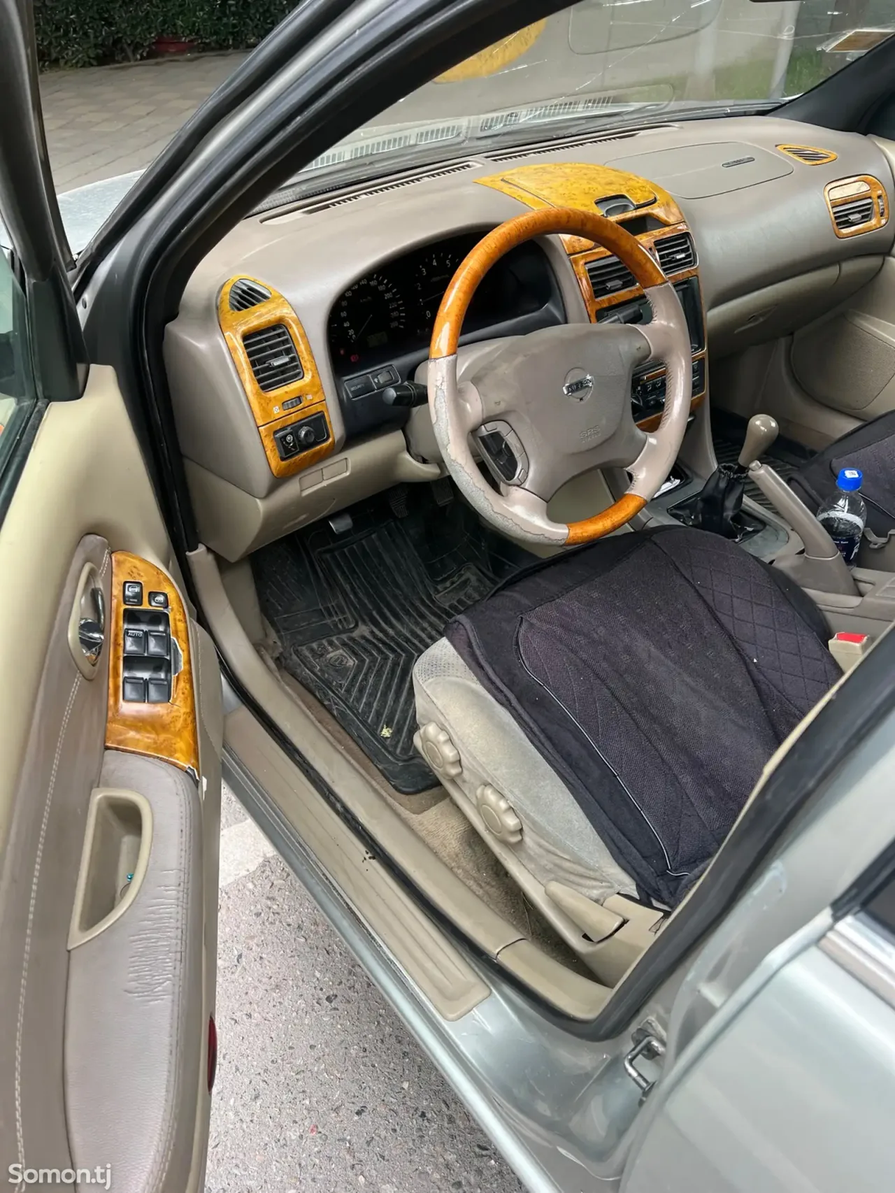 Nissan Maxima 2004 · 3.0 MT