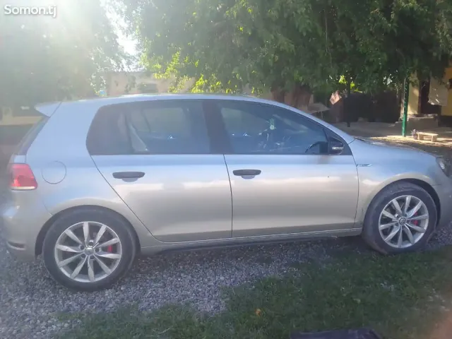 Volkswagen Golf 2012 · 2.0 AT