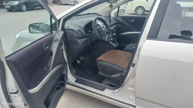 Toyota Corolla Verso 2008 · 2.4 MT