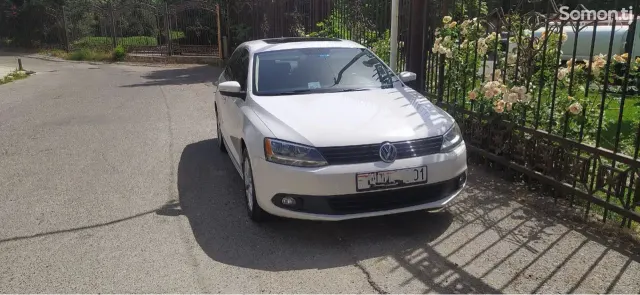 Volkswagen Jetta 2011 · 2.5 AT