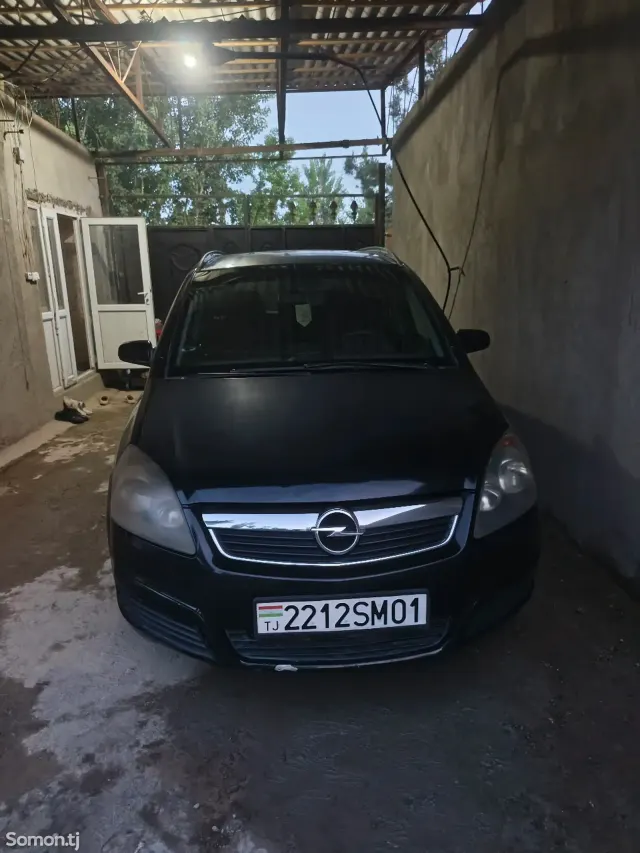 Opel Zafira 2006 · 1.9 AT