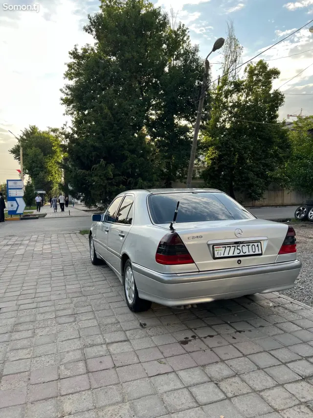Mercedes-Benz C class 1998 · 2.4 AT