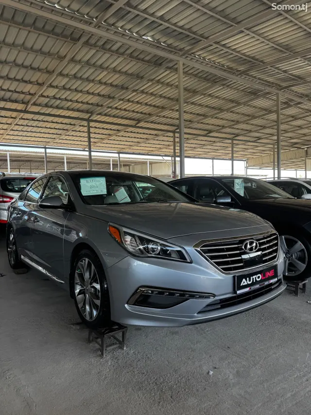 Hyundai Sonata 2015 · 2.4 AT