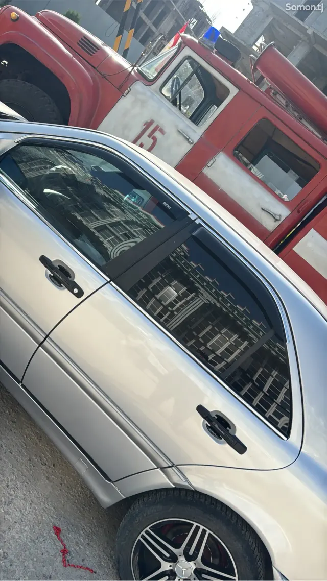 Mercedes-Benz C class 1999 · 2.0 MT