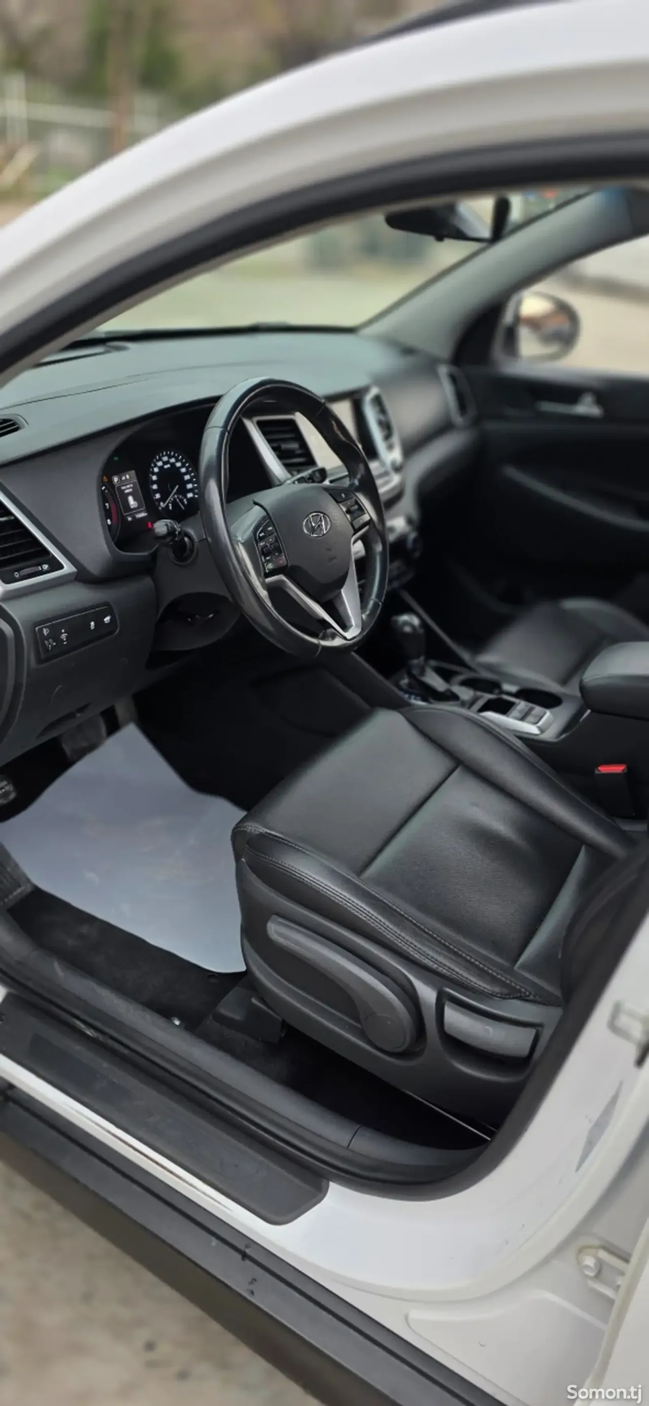 Hyundai Tucson 2016 · 1.6 AT