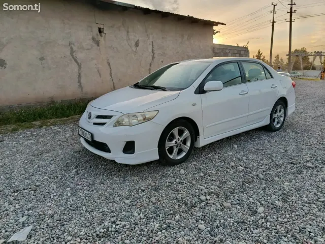 Toyota Corolla 2013 · 1.8 AT