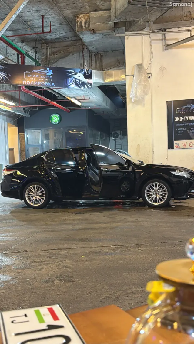 Toyota Camry 2020 · 3.5 AT