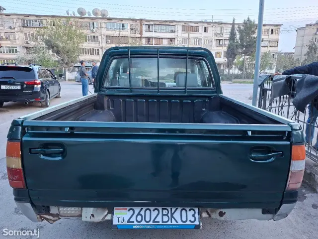 Isuzu D-Max 2008 · 2.6 MT