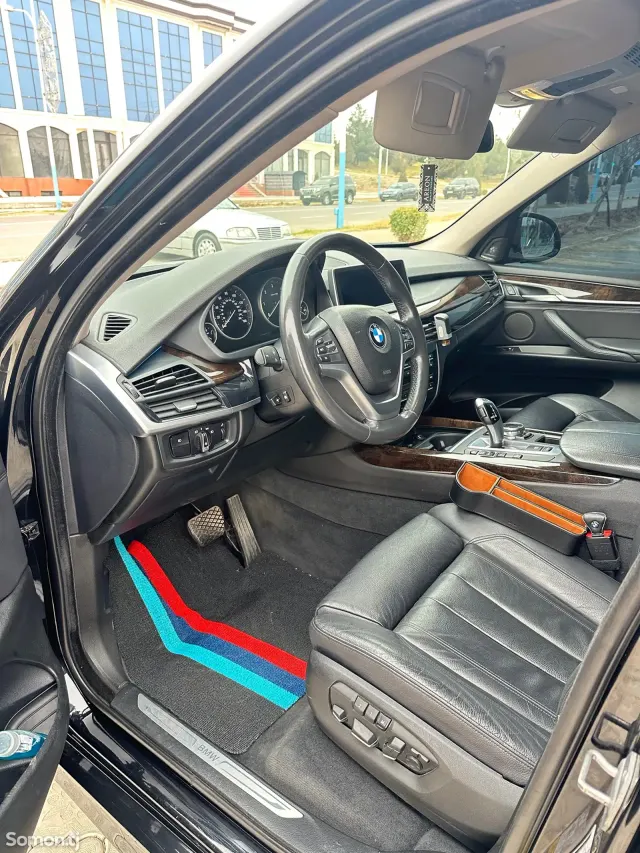 BMW X5 2014 · 3.0 AT