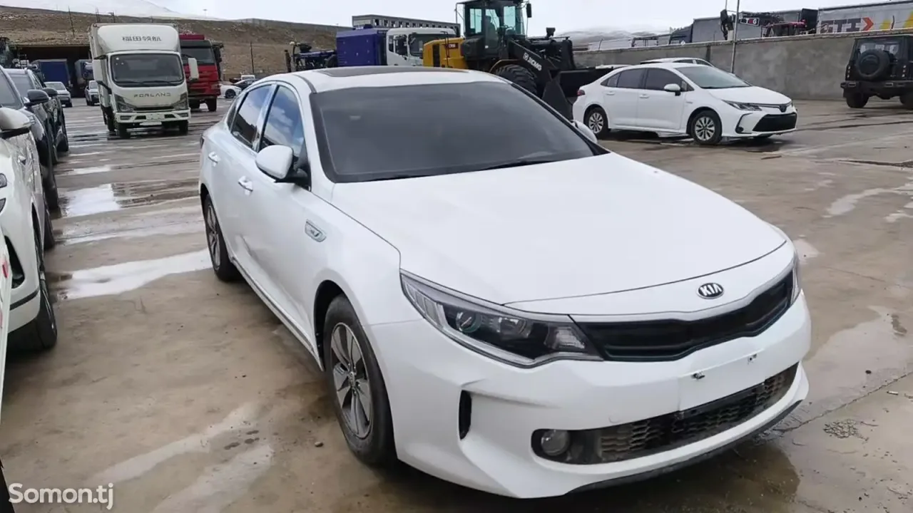 Kia K5 2017 · 2.0 AT