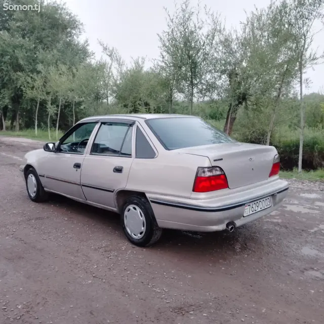 Daewoo Nexia 1996 · 1.6 MT