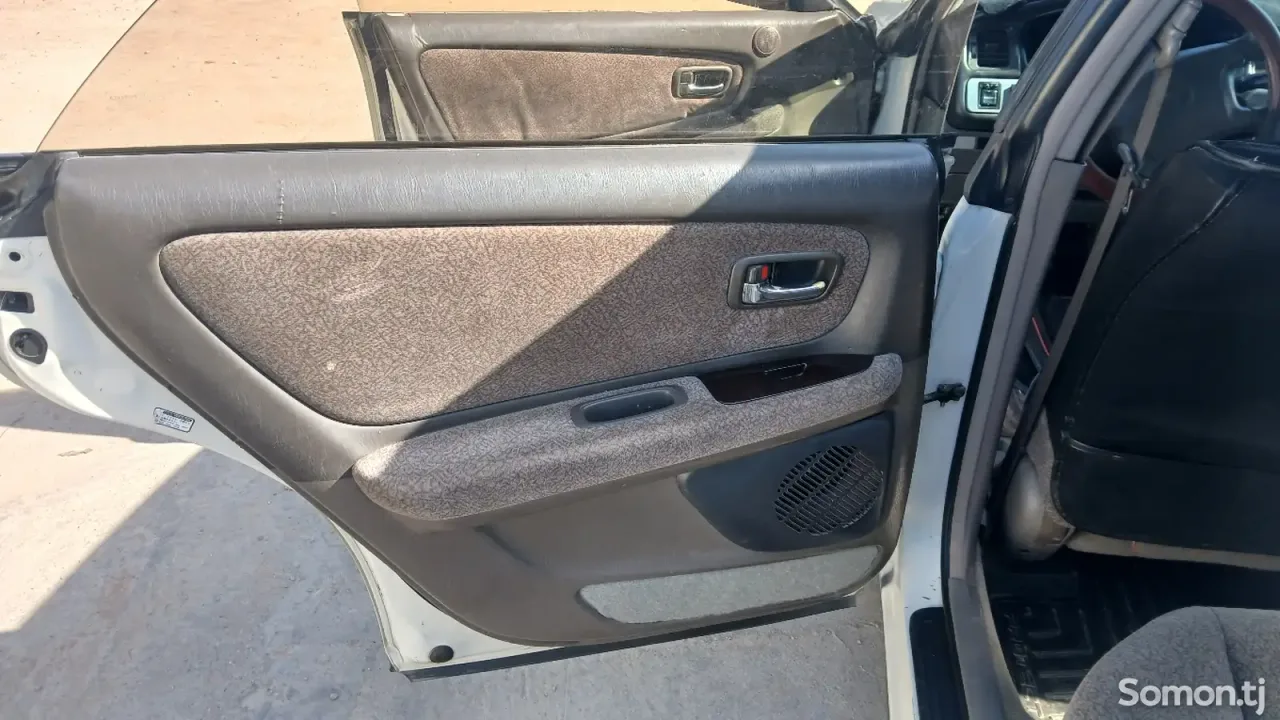 Toyota Mark II 1996 · 2.0 AT