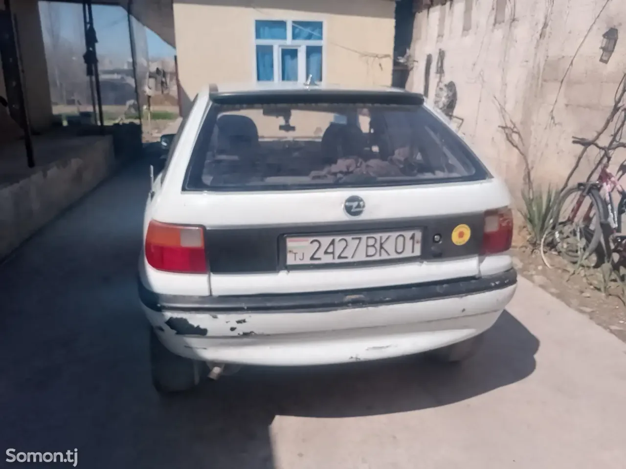 Opel Astra F 1993 · 1.6 MT
