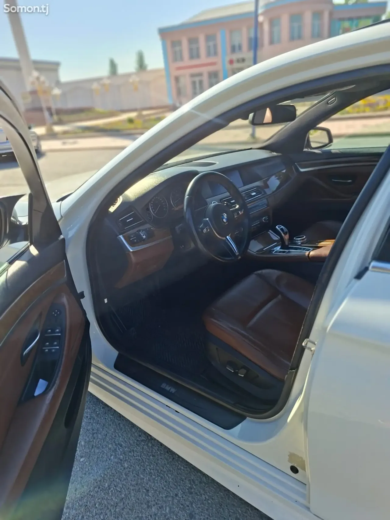 BMW 5 series 2012 · 2.0 AT