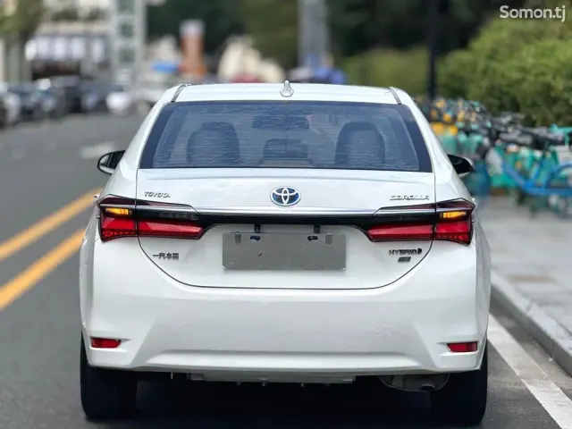 Toyota Corolla 2019 · 1.8 MT