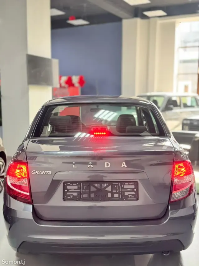 Lada (ВАЗ) Granta 2025 · 1.6 MT