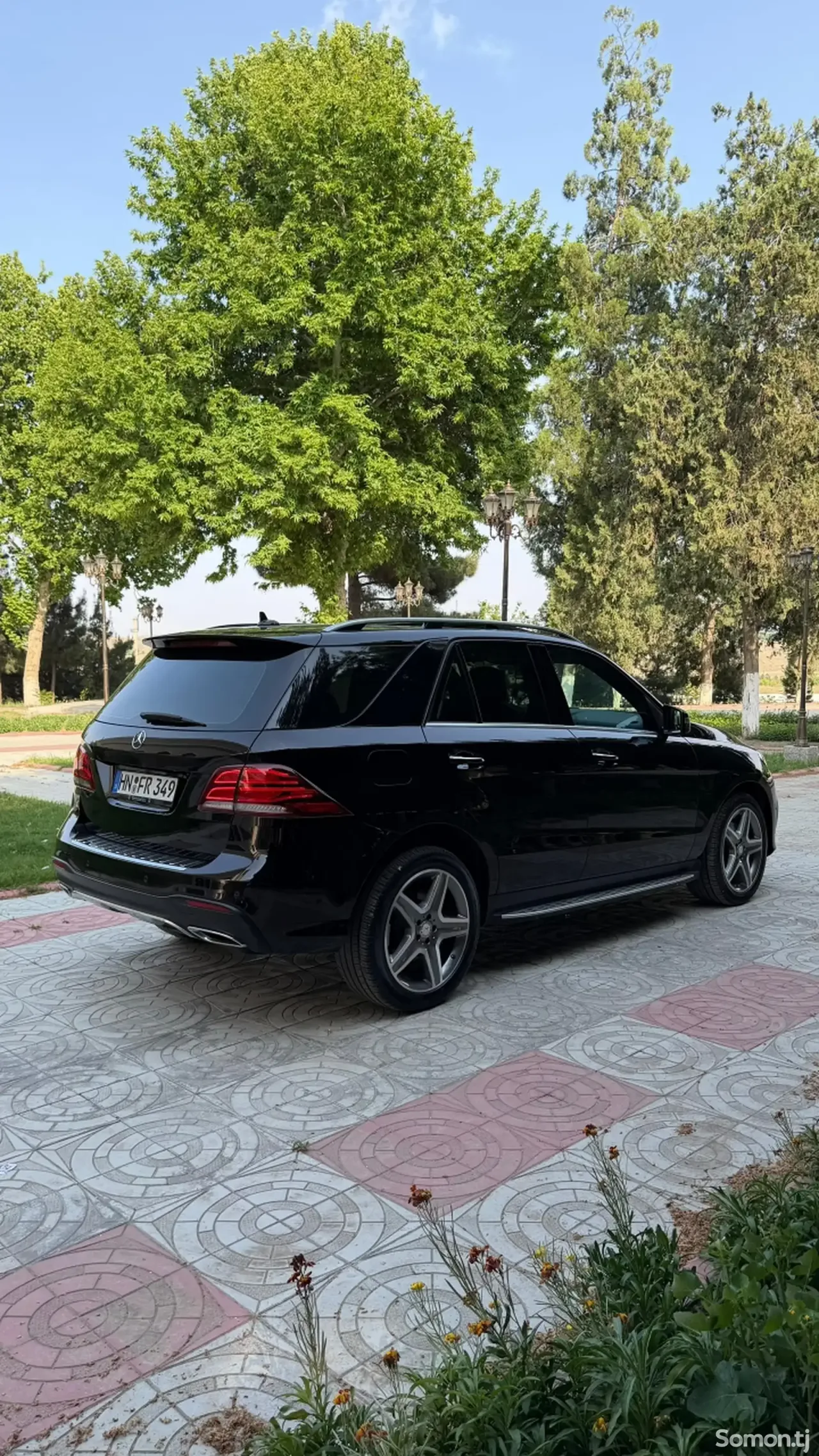 Mercedes-Benz GLE class 2017 · 3.5 AT