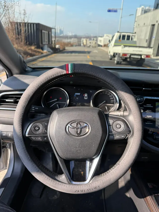 Toyota Camry 2018 · 2.5 AT