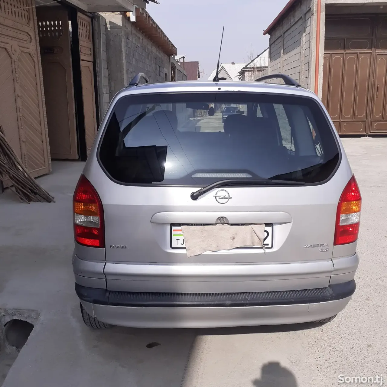 Opel Zafira 2002 · 2.2 AT