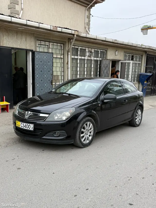 Opel Astra H 2006 · 1.6 MT