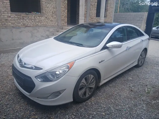 Hyundai Sonata 2014 · 2.4 AT