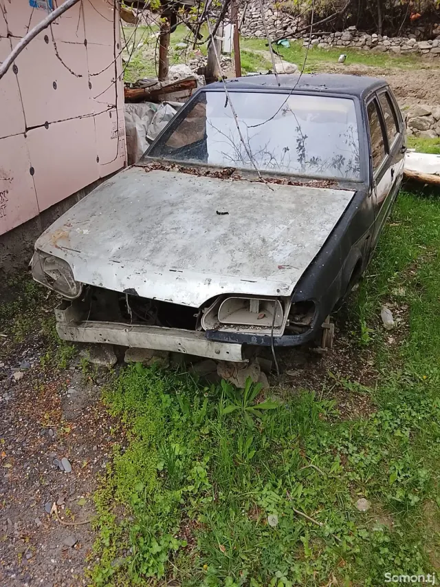 Lada (ВАЗ) 2115 2002 · 1.9 MT