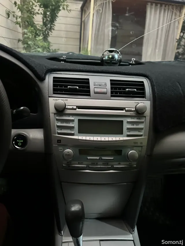 Toyota Camry 2007 · 2.4 AT