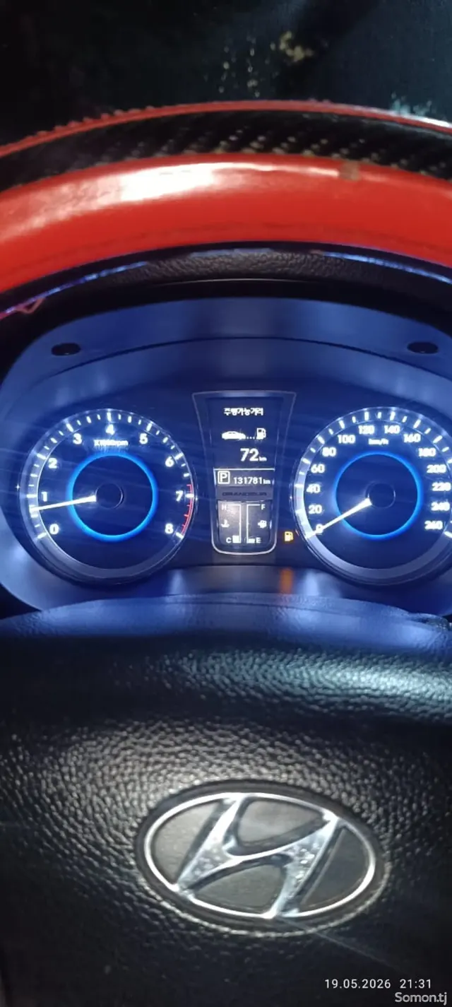Hyundai Grandeur 2011 · 2.4 AT