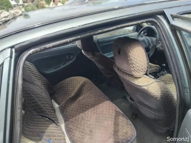 Daewoo Cielo 1995 · 1.6 MT