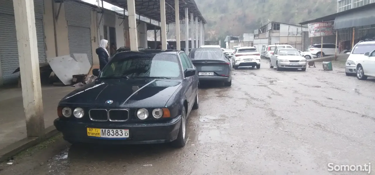 BMW M5 1994 · 2.5 MT