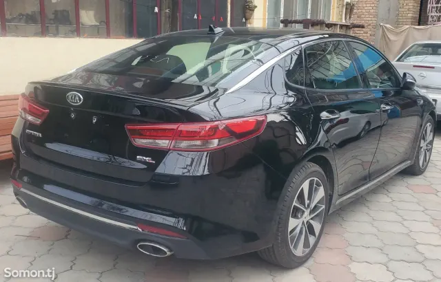 Kia Optima 2016 · 2.0 AT