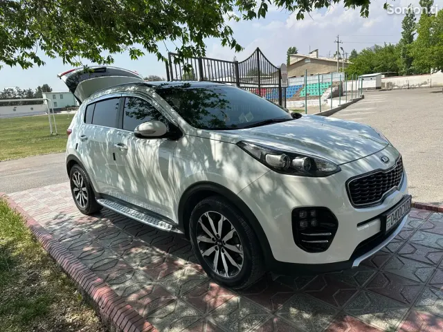 Kia Sportage 2016 · 1.7 AT