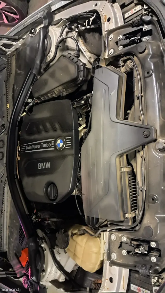 BMW M3 2012 · 2.0 AT