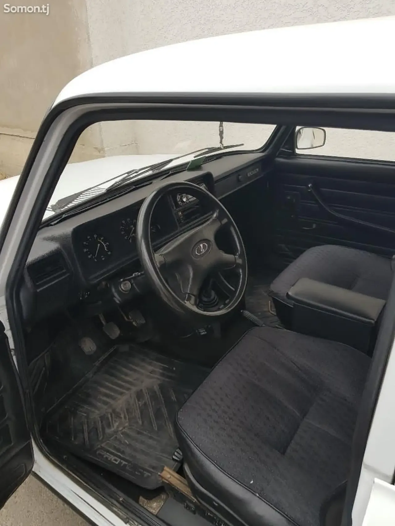 Lada (ВАЗ) 2107 2009 · 1.7 MT