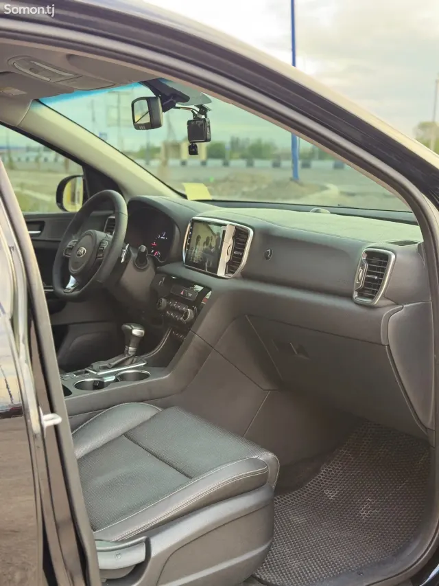 Kia Sportage 2015 · 2.0 AT