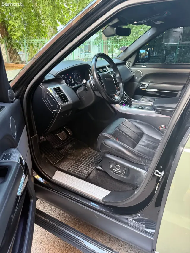 Land Rover Range Rover Sport 2022 · 3.0 AT