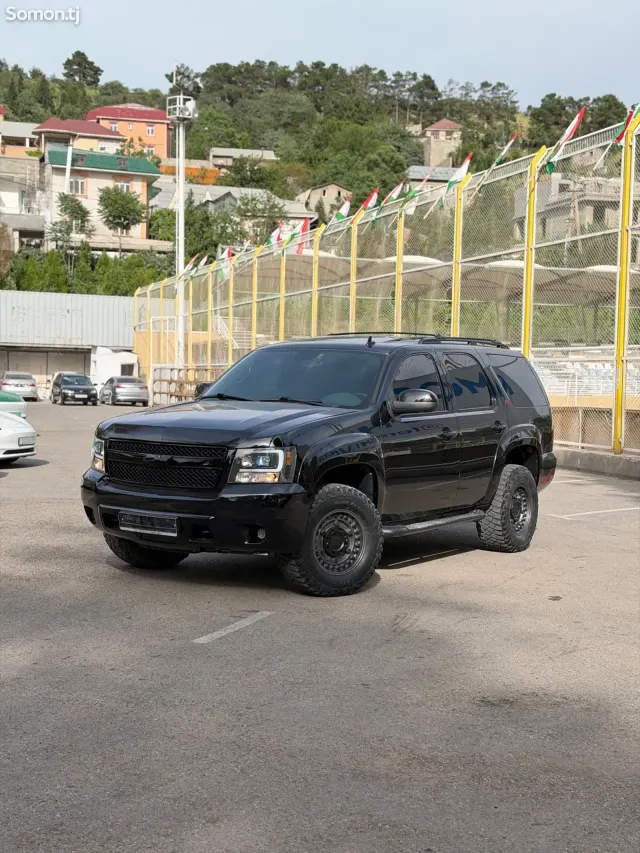 Chevrolet Tahoe 2011 · 5.3 AT