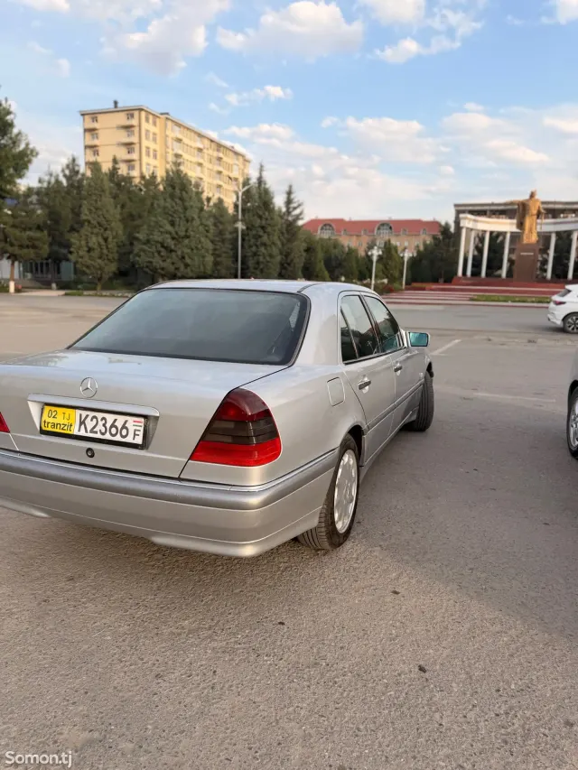 Mercedes-Benz C class 1999 · 2.0 MT