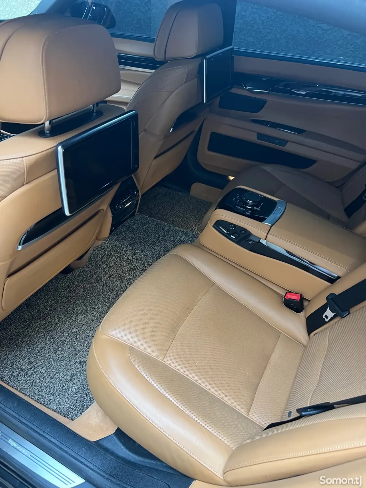 BMW 7 series 2015 · 3.0 AT