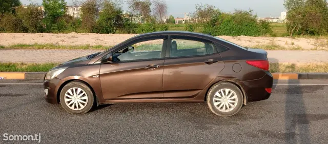 Hyundai Solaris 2016 · 1.6 AT