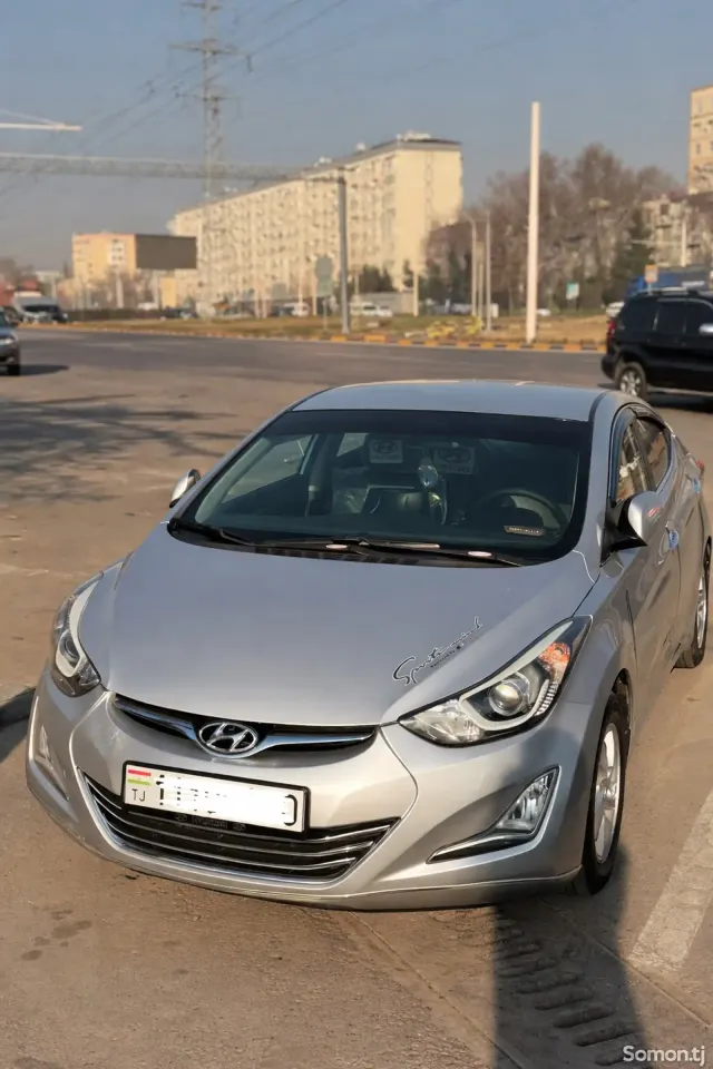 Hyundai Avante 2015 · 1.6 AT
