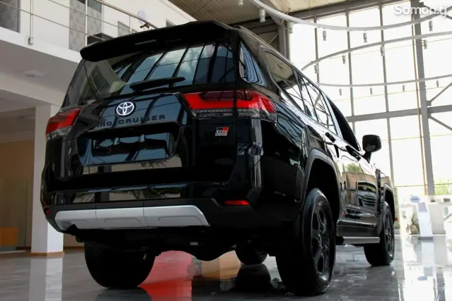 Toyota Land Cruiser 2025 · 3.5 AT