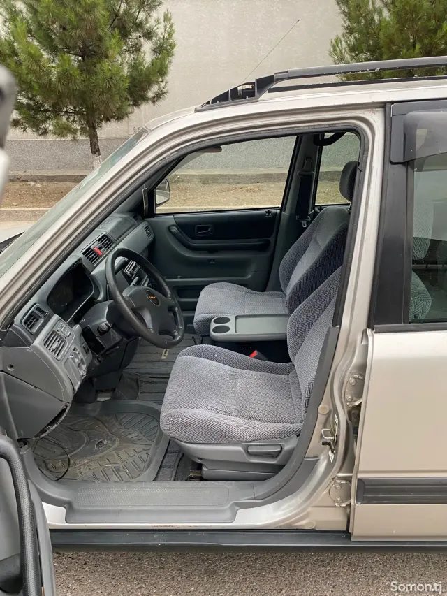Honda CR-V 1997 · 2.0 AT